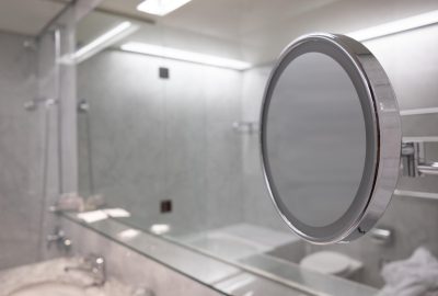 lustra szklane na wymiar do zabudowy wewnętrznej