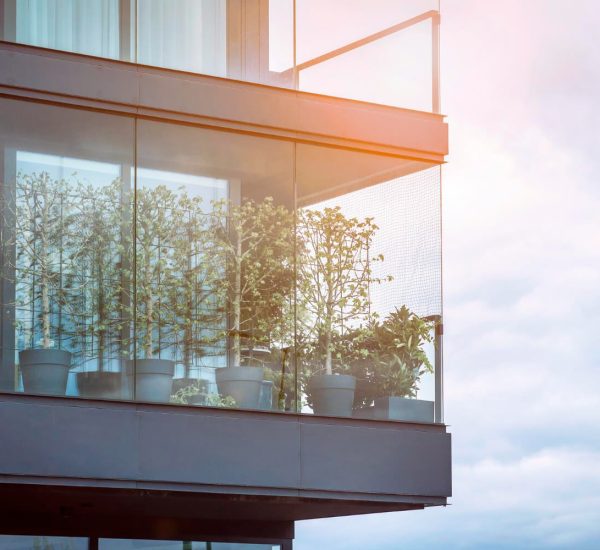 balkon szklany znajdujący się w Jeleniej Górze